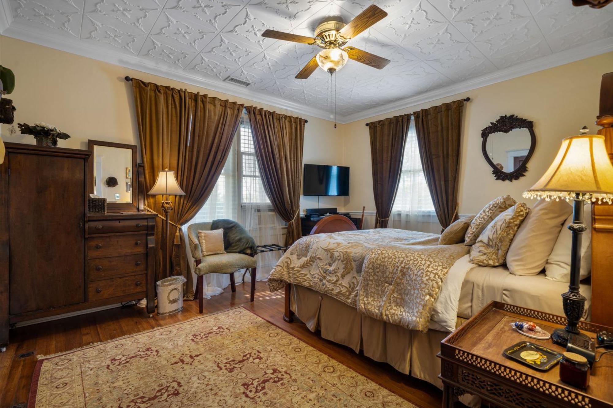 The Inn On Front Street Стейтсвилл Экстерьер фото