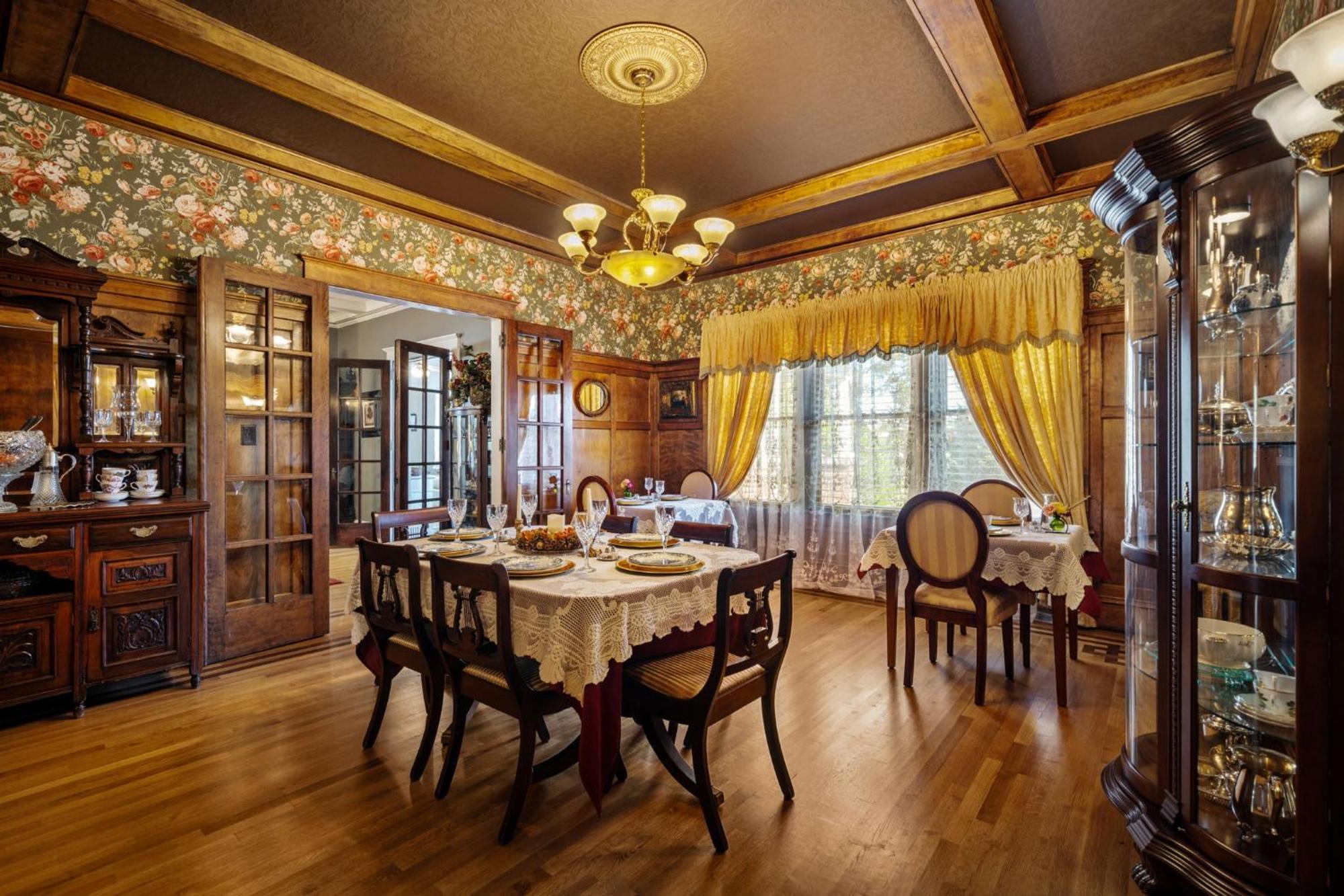 The Inn On Front Street Стейтсвилл Экстерьер фото